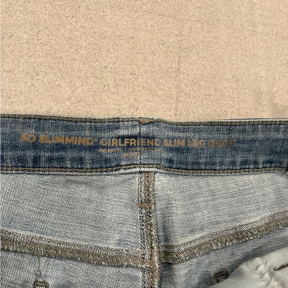 [2.5/US14]Chico’s So Slimming Girlfriend Slim Leg Blue Denim Crop Folded Hem - Picture 4 of 10